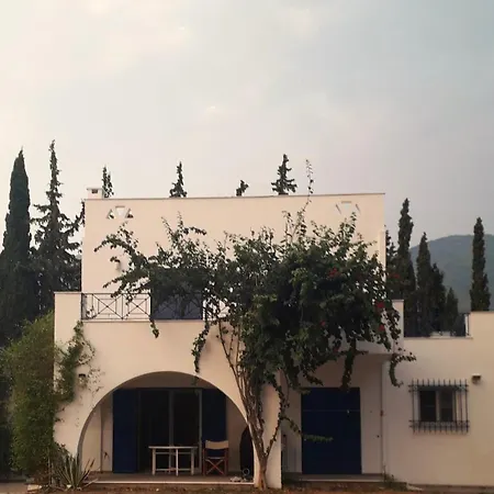 Casa de Férias Cycladic Style House By The Sea Nerotriviá
